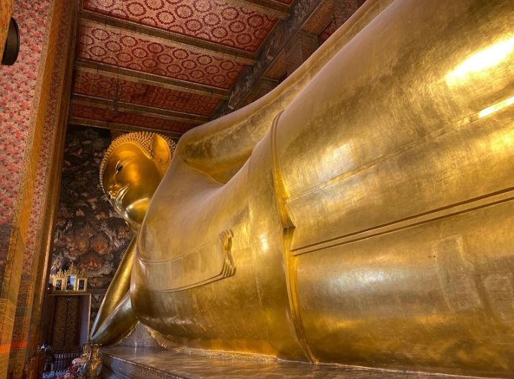 Wat Phra Chetuphon (Wat Pho)  - Reclining Buddha - SUBBURN.COM