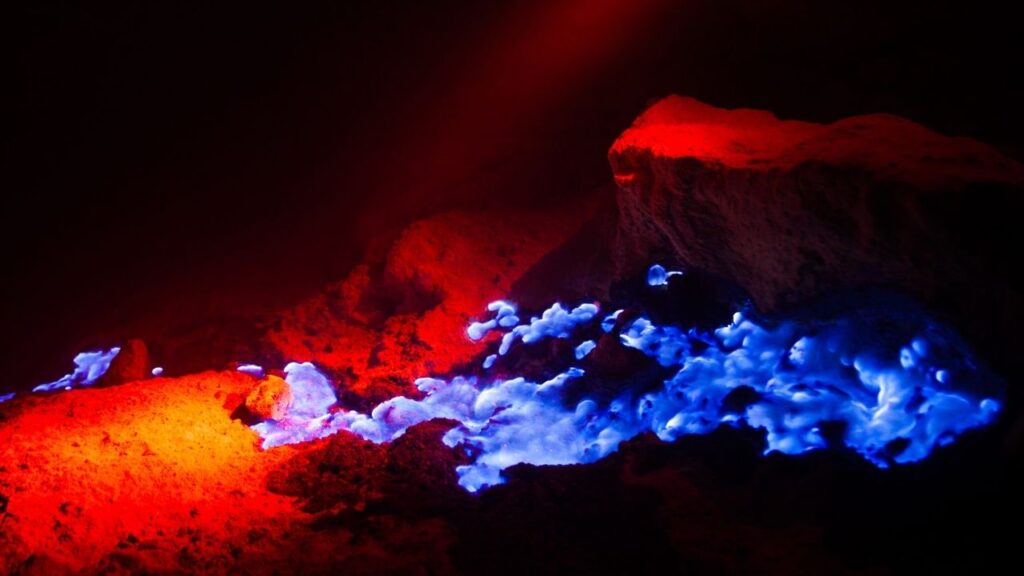 Blue fire - Kawah ijen - subburn.com